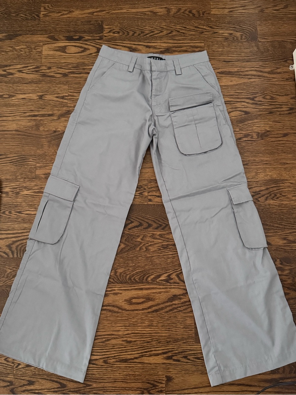 women’s Light Gray Cargo Pants - Utility Pocket Design